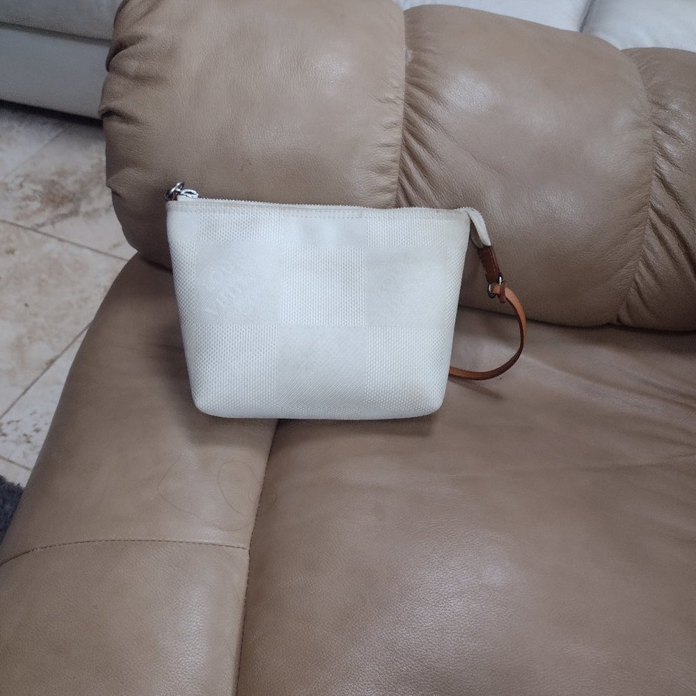 Very Pretty Louis Vuitton Pochette Giant Damier🧡 - Picture 7 of 7